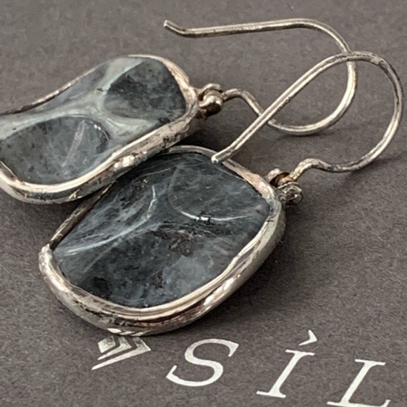 Beautiful Retired large SILPADA Feldspar and Sterling silver wavy  Earrings - Picture 3 of 6